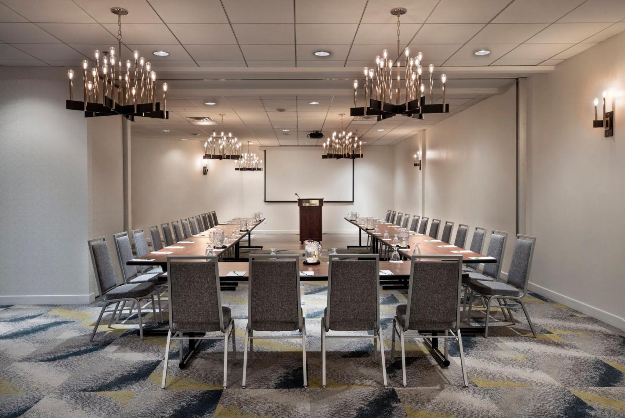 Holiday Inn Montreal Longueuil By Ihg Bagian luar foto